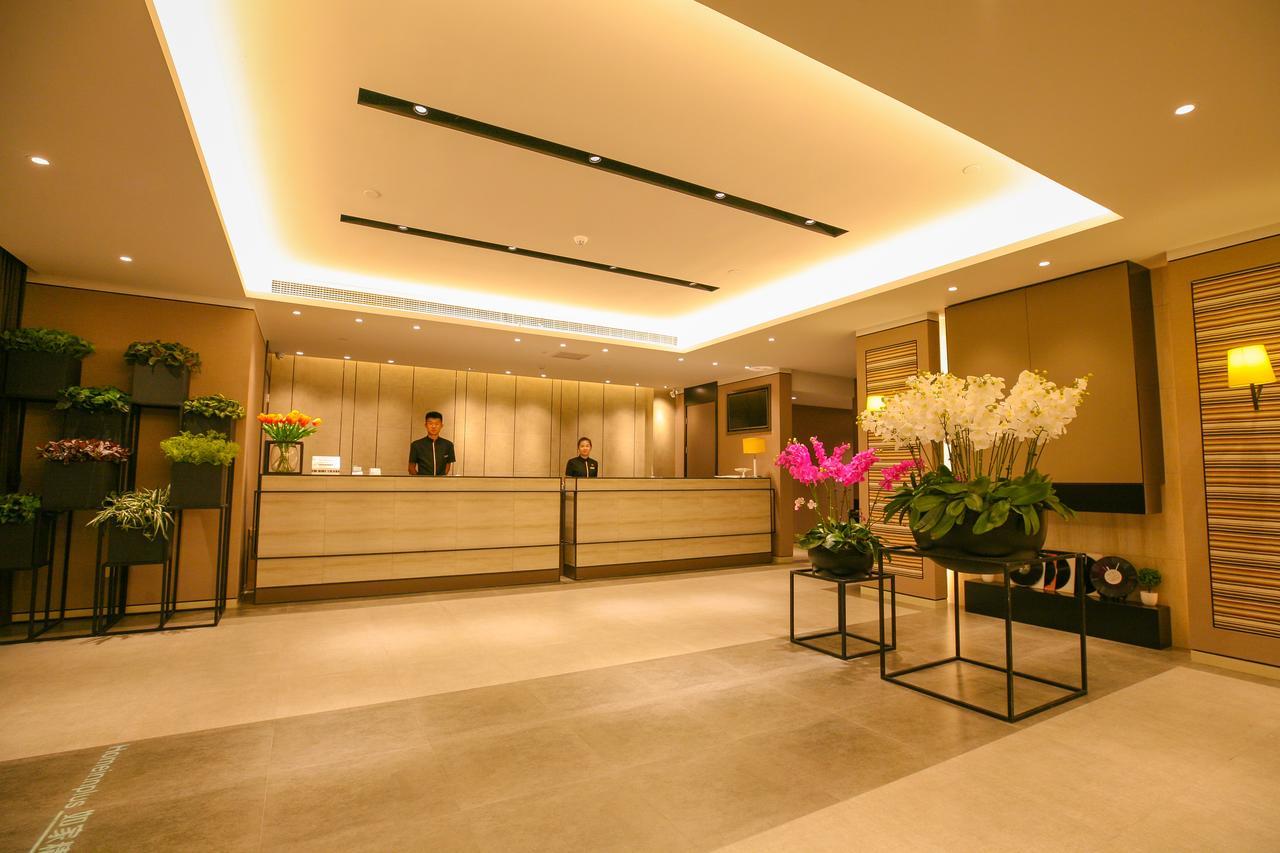 Home Inn Plus Rizhao Jinan Road International Finance Center Екстер'єр фото